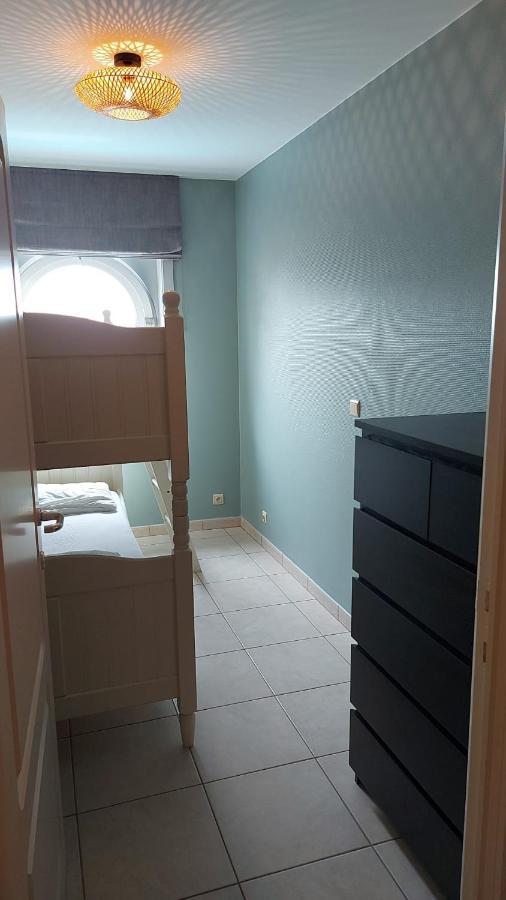 Appartement Met Zeezicht En Verwarmd Zwembad Oostende Eksteriør billede